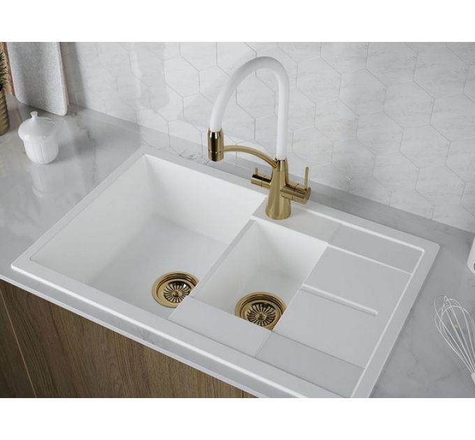 Смеситель Paulmark Siegen Si213111-GW, золото, белый шланг