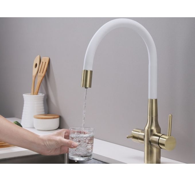 Смеситель Paulmark Salix Sa213419-BRW, бронза, белый шланг