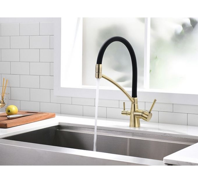 Смеситель Paulmark Siegen Si213111-BR, бронза, черный шланг