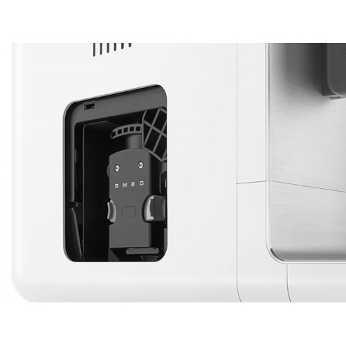 Автоматическая кофемашина SMEG BCC13WHMEU белый матовый - идеальный выбор для истинных ценителей кофе