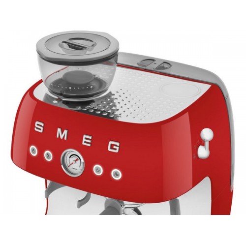 Кофемашина-эспрессо SMEG EGF03RDEU в красном цвете – идеальный выбор для настоящих ценителей кофе