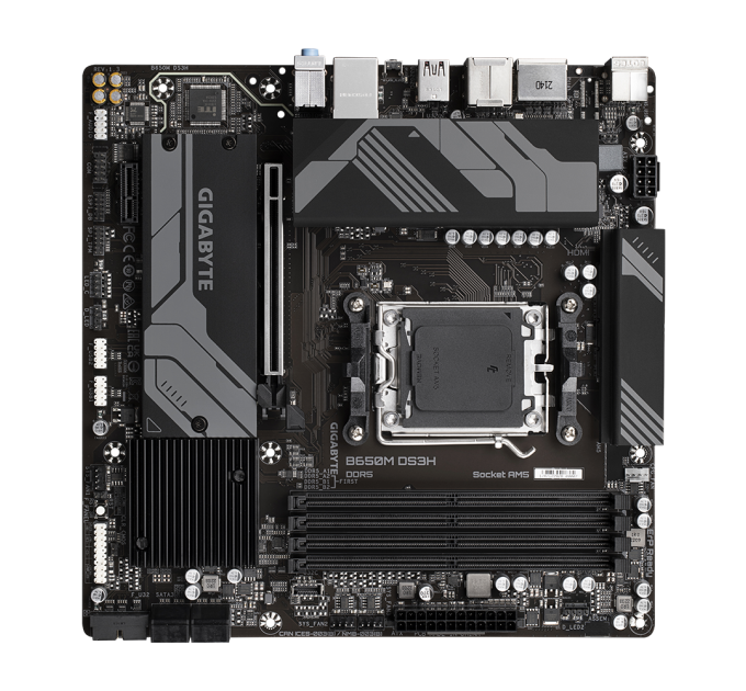 Материнская плата Gigabyte B650M DS3H (V1.3), Socket AM5, AMD B650, 4xDDR5-5200, HDMI+DP+DP, 1xPCI-Ex16, 1xPCI-Ex1, 4xSATA3(RAID 0/1/10), 2xM.2, 8 Ch Audio, 2.5GLan, (4+4)xUSB2.0, (3+2)xUSB3.2, (1+1)xUSB3.2 Type-C™, 1xPS/2, mATX, RTL