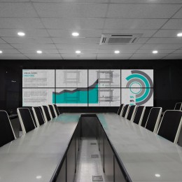 Кронштейн для телевизора Onkron PRO7G черный 50"-70" макс.50кг настенный наклонно-выдвижной