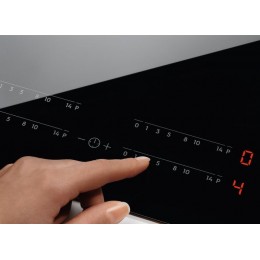 Индукционная варочная поверхность Electrolux EIV644 черный