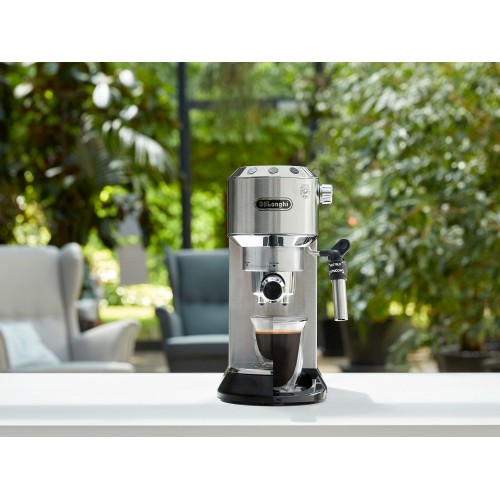 Кофеварка рожковая Delonghi EC685.M 1350Вт серебристый/черный