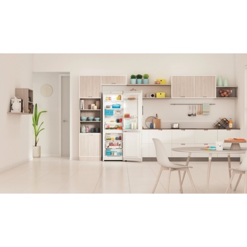 Холодильник Indesit ITR 4180 W 2-хкамерн. белый