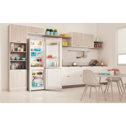 Холодильник Indesit ITR 4180 W 2-хкамерн. белый
