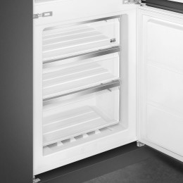 Встраиваемый холодильник Smeg/ Встраиваемый холодильник Smeg, ВхШхГ 1780х546х549 мм, полный NoFrost, скользящие направляющие, перенавешиваемая дверь, объем 248 л, LCD дисплей с сенсорным управлением, LED освещение, акустический сигнал при открытой дверце,