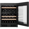 Винный шкаф Gorenje/ Винный шкаф Gorenje, ВхШхГ 819х595х575 мм, объем 138 л, вместительность 46 бутылок, 4 полки, цифровой дисплей, Wi-Fi, LED освещение, защита от УФ-излучения, энергоэффективность А+, цвет черный