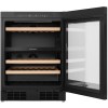 Винный шкаф Gorenje/ Винный шкаф Gorenje, ВхШхГ 819х595х575 мм, объем 138 л, вместительность 46 бутылок, 4 полки, цифровой дисплей, Wi-Fi, LED освещение, защита от УФ-излучения, энергоэффективность А+, цвет черный