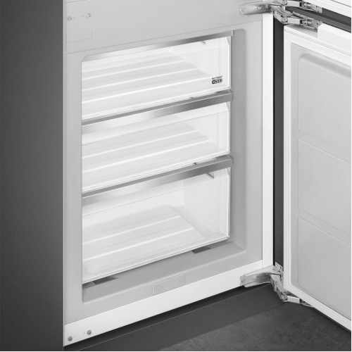 Встраиваемый холодильник Smeg 244 л с полным No Frost, инверторным компрессором и LCD-дисплеем - Энергоэффективность D