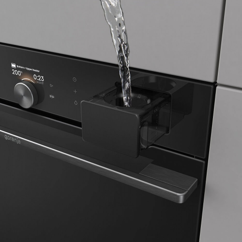 Встраиваемая электрическая духовка Gorenje 77 л с Wi-Fi, паром (FullSteam), сувид, AirFry и телескопическими направляющими