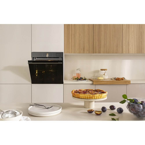 Встраиваемая электрическая духовка Gorenje 77 л с Wi-Fi, паром (FullSteam), сувид, AirFry и телескопическими направляющими