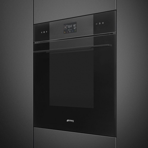 Встраиваемый духовой шкаф SMEG 60 см с паром, пиролитической очисткой, 12 программ, 68 л, черный цвет - купить в интернет-магазине