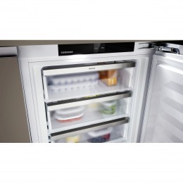 Встраиваемая морозильная камера Liebherr/ Pure, высота 82-88 см, door-on-door, SmartFrost, сенсорная электроника за дверью.