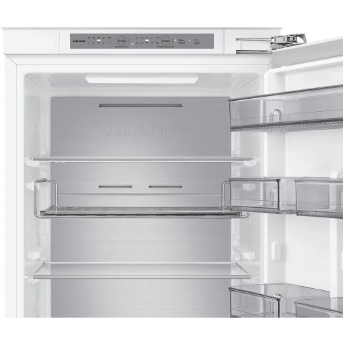Встраиваемый холодильник Samsung, ВхШхГ 177.5х54х55 см, объем 267 (193+74) л, Mono Cooling, Metal Cooling, зона свежести, режим "Отпуск", No Frost, Wi-Fi, жесткое крепление, энергоэффективность E