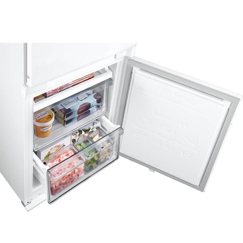 Встраиваемый холодильник Samsung, ВхШхГ 177.5х54х55 см, объем 267 (193+74) л, Mono Cooling, Metal Cooling, зона свежести, режим "Отпуск", No Frost, Wi-Fi, слайдерное крепление, энергоэффективность E