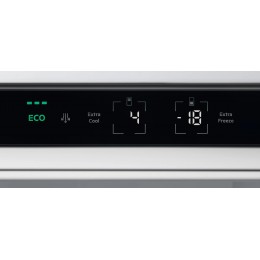 Встраиваемые холодильники ELECTROLUX/ Холодильник комбинированный, встраиваемый, скользящие направляющие,GreenZone TwinTech® No Frost , сенсорное управление, полезный объём: 256 л (194 + 62 л), перенавешиваемые двери, полка для вина, лоток для яиц, 54x54.