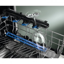 Встраиваемые посудомоечные машины ELECTROLUX/ Полноразмерная, 60см, без фасада, сенсорное управление Quick Select 2, трехцифровой дисплей, 14 комплектов, 8 программ + 23 комбинации (все программы, кроме Предварительное полоскание, АВТО и Самоочистка, могу