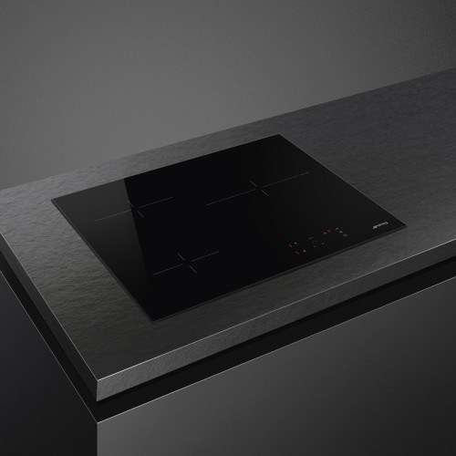 Варочная поверхность SMEG/ Варочная поверхность SMEG, 60 см, прямой край, 3 зоны нагрева, Hi-Light, 9 уровней мощности, автоматическое выключение, индикация остаточного тепла, таймер, бустер, сенсорное управление, цвет черный