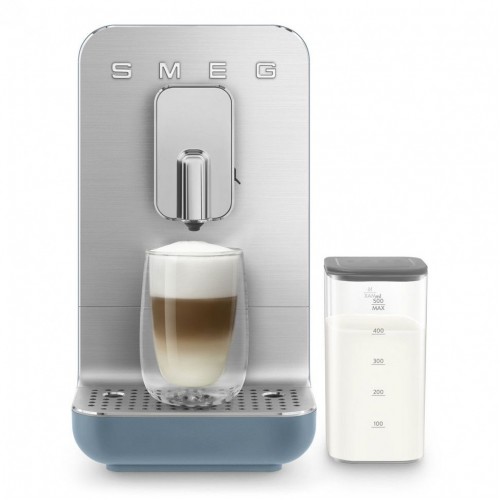 Автоматическая кофемашина Smeg 1350 Вт с регулировкой помола, подсветкой и 19 бар давления - синяя