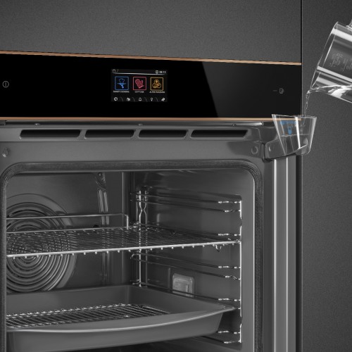 Встраиваемый духовой шкаф SMEG Dolce Stil Novo с паром и пиролитической очисткой, 60 см, 19 функций, черное стекло Eclipse, медный профиль