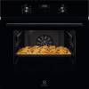 Встраиваемая электрическая духовка ELECTROLUX SteamBake черная с паром, таймером и телескопическими направляющими