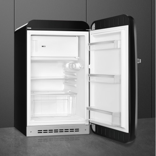 Холодильник SMEG 50-х годов, однокамерный, черный, 122 л, с морозильной камерой и компрессором, энергоэффективность D