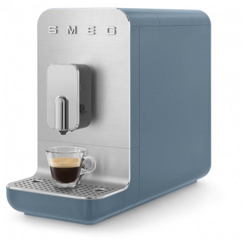 Автоматическая кофемашина Smeg 1350 Вт с регулировкой помола, подсветкой и 19 бар давления - синяя