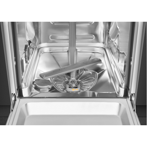 Посудомоечная машина Smeg 45 см - 9 комплектов, 6 программ, сенсорное управление, инверторный мотор, защита от протечек.