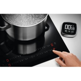 Варочная панель Electrolux EIS62443, индукционная, черная, Hob2Hood, EcoTimer, Booster.
