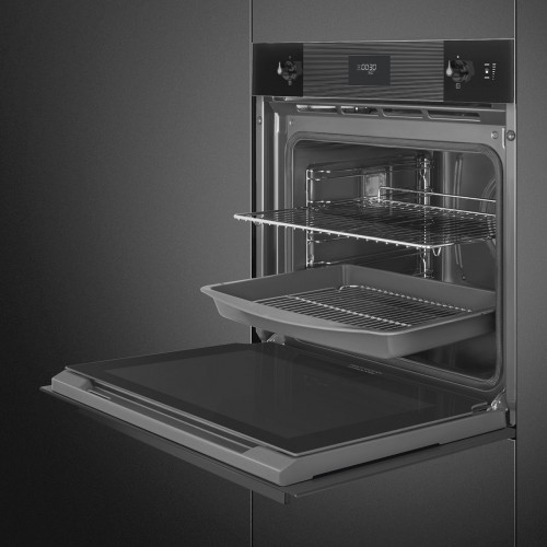 Встраиваемый духовой шкаф SMEG 60 см с пиролизом и пароувлажнением, 11 функций, черное стекло, класс А+