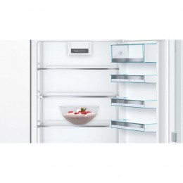 BOSCH KIN86AF3M8 Serie 6, Встраиваемый холодильник 1772x558x545 мм, 255 л, NoFrost, LED, SuperFreeze, 4 полки стекло