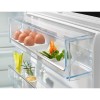 Встраиваемый холодильник ELECTROLUX No Frost с сенсорным управлением, размеры 1884x696x549 мм, динамическое охлаждение