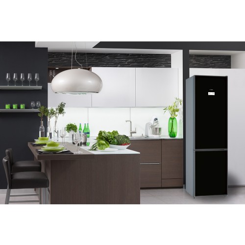 Холодильник BOSCH 6 серия черный под стеклом, NoFrost, 290+110 л, SuperCooling, морозильная камера нижняя