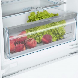 BOSCH KIN86AF3M8 Serie 6, Встраиваемый холодильник 1772x558x545 мм, 255 л, NoFrost, LED, SuperFreeze, 4 полки стекло