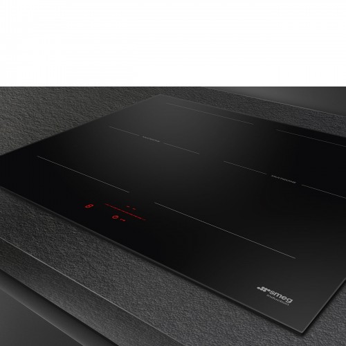 Варочная поверхность Smeg 60 см с 4 конфорками, 17 уровнями мощности, гибкими зонами и таймером - черная