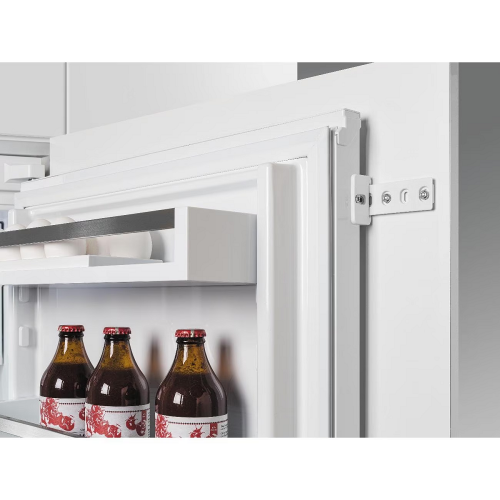 Встраиваемый холодильник Liebherr EIGER 178 см с технологией EasyFresh и 2 контейнерами, SmartFrost, дверца сдвижная - идеальное решение для вашей кухни