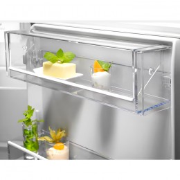 Холодильник Electrolux E7TNGE75S, встраиваемый, No Frost, A++, 1884x696x549 мм, сенсорное управление, динамическое охлаждение