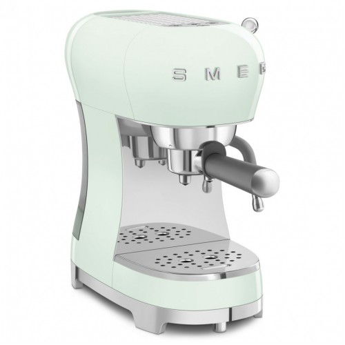 Ручная кофемашина Smeg в стиле 50-х, пастельный зеленый, 15 бар, 1.1 л — идеальный выбор для настоящих ценителей кофе