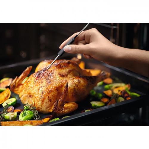Встраиваемая электрическая духовка ELECTROLUX AssistedCooking с пиролизом, черное стекло, сенсорное управление, цветной ЖК-дисплей