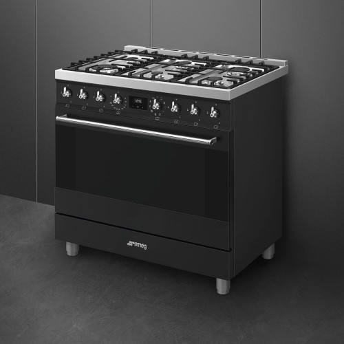 Варочный центр Smeg Sinfonia: Газовая панель с сенсорным управлением, таймером и объемом духовки 115 л
