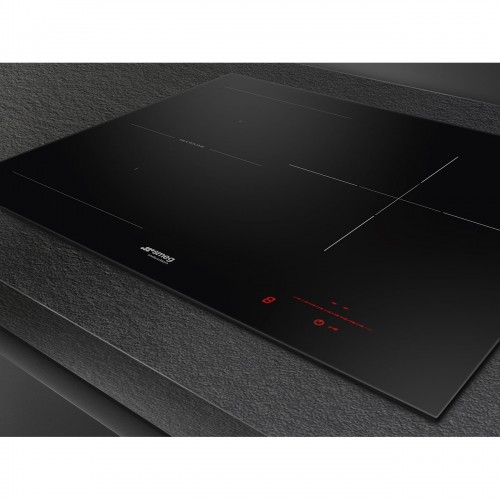Варочная поверхность Smeg 60 см, индукционная, слайдерное управление, 3 зоны нагрева, 17 уровней мощности, таймер и индикация остаточного тепла - черная