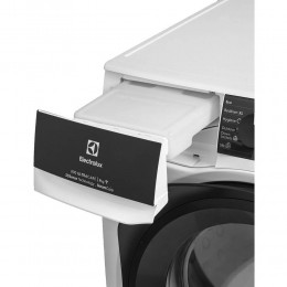 Сушильный барабан Electrolux EW8D495MC, тепловой насос, SteamCare, 9 кг, 12 программ, инверторный мотор, глубина 63.8 см, белый.