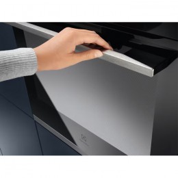 Духовой шкаф Electrolux KOEBP39WX, пиролиз, нержавеющая сталь, сенсорное управление.