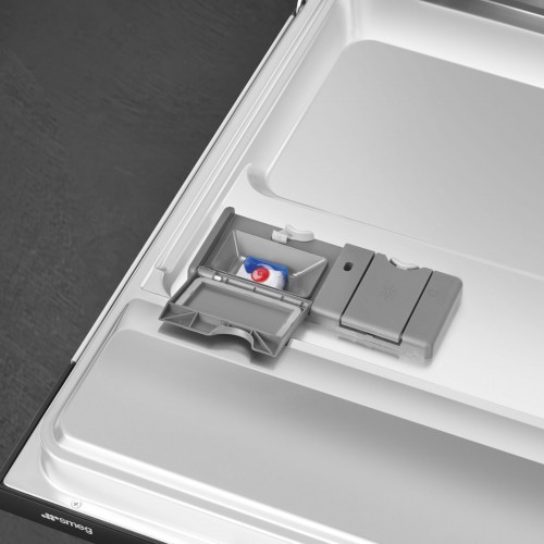 Посудомоечная машина Smeg 60 см с сенсорным управлением Soft Touch, 13 комплектов, 8 программ, инверторный мотор 2.0, AquaStop, автоматическое открывание, конденсационная сушка, LED дисплей, черная