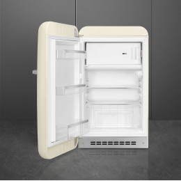 Холодильник SMEG/ Холодильник SMEG, отдельностоящий, однодверный, LED подсветка, внутренняя морозильная камера, электромеханический контроль температуры, стандартный компрессор, полезный объем 105 л, энергоэффективность D, уровень шума 35 дБ, цвет кремовы