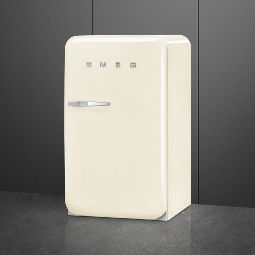 Холодильник SMEG однодверный, 105 л, LED подсветка, морозильная камера, кремовый цвет, уровень шума 35 дБ