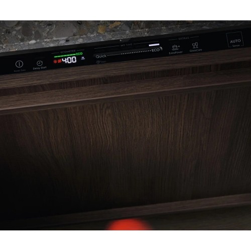 Встраиваемые посудомоечные машины ELECTROLUX/ Встраиваемая узкая посудомоечная машина, загрузка на 10 комплектов посуды, сенсорное управление, 8 программ, сушка: стандартная (конденсация)/с открыванием дверцы, индикация на полу: луч