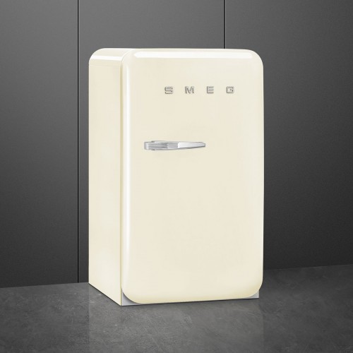 Холодильник SMEG однодверный, 105 л, LED подсветка, морозильная камера, кремовый цвет, уровень шума 35 дБ